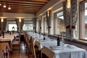 Wellness Hotel Bladen - Restaurante