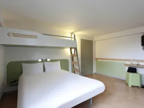 IBIS Budget Tarbes - Rom