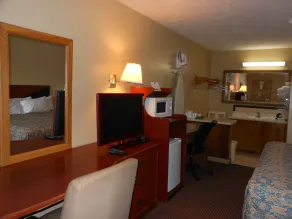 McClellan Inn - Chambre
