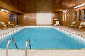 Baymont by Wyndham Waterloo - Piscine