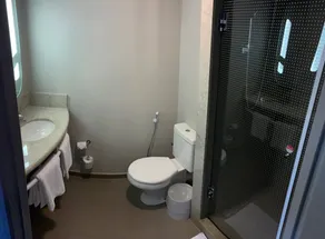 ibis Fortaleza Centro de Eventos - Bathroom
