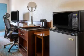 Days Inn by Wyndham Columbia - Chambre
