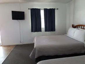Stone Mountain Lodge - Room