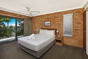 Illawong Apartments - Room