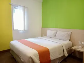 Green Red Hotel Syariah Jombang - Chambre