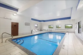 Comfort Inn & Suites Hazelwood - St Louis - Piscine