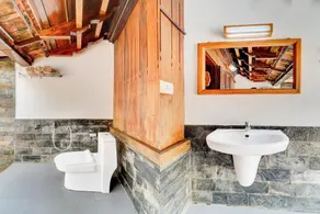 Alaya Stays Palm Dale Heritage Backwater Retreat with Garden & Restaurant - Salle de bain