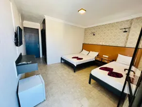 Blue Golden Sea - Room