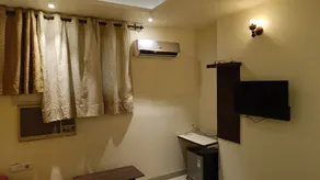 Samrat Hotel - Room