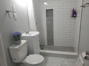 Comfortable Cozy Walk to Camc Hospital - Bathroom