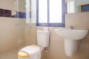Chalong - Studio Service Apartment - Phoomjai - Badezimmer