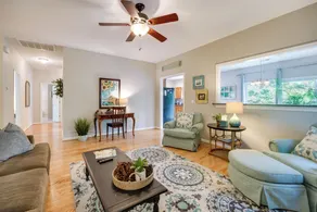 Charming Wilmington Home w/ Patio ~ 7 Mi to Beach! - Interiør