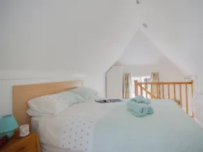 Little England Cottage - Room