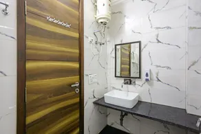 FabHotel White House BNB - Nr Yashobhoomi Convention Centre - Bathroom