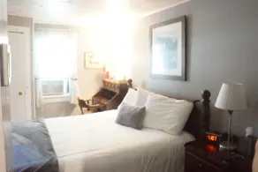 The Frogtown Inn - Room