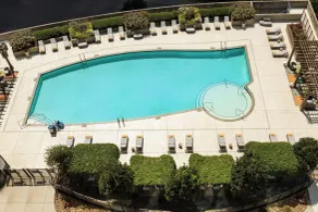 Twelve Downtown, Autograph Collection - Piscine