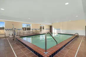 Fairfield by Marriott Southeast Hammond, IN - Piscine