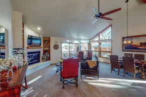 Work & Play! Spacious Lake-View Home in Greeley - Interiør