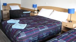White Manor Motel - Habitación