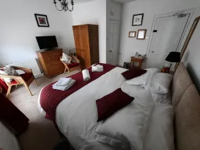 The White Cottage - Room