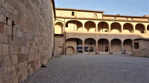 Ostello Contessa Ava dei Lambardi - Fasade