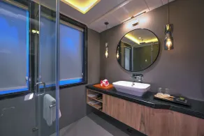 Ranthambore Bagh Palace - Bathroom