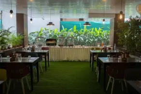 Freesia Residency by Express Inn - Restaurant