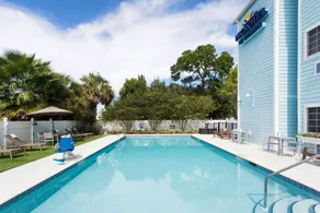 Microtel Inn & Suites by Wyndham Port Charlotte Punta Gorda - Piscine