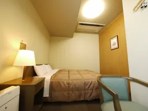 Hotel Route-Inn Takasaki Eki Nishiguchi - Zimmer
