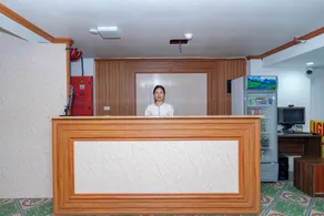Nhà Nghỉ Light Hotel - Eingangsbereich