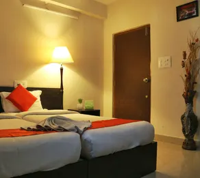 Orange Corner Hotel, Airport pickup & drop Available 24X7 - Room