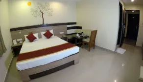 HOTEL GREEN TREES - Room