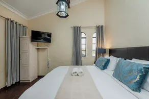 Airport Tower Lodge - Room