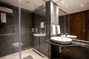 Rae by Tamara Guruvayur - Formerly Lilac Guruvayur - Salle de bain