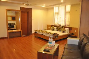 Hotel Mandakini Plaza - Room