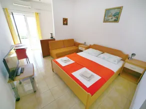 Sea view Apartment Studio for 2-3 people - close to commodities - Room
