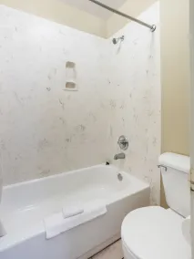 Rodeway Inn - Badezimmer