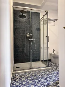 Qurchiti - Badezimmer