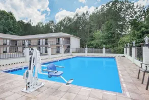 Days Inn by Wyndham Newton MS/I-20 - Piscine