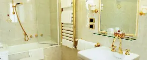 Hotel Lux - Bathroom