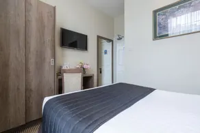 Kensington Gardens Hotel - Room