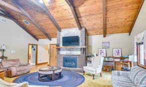 Bellingham Retreat w/ Fire Pit + Lake Access! - Intérieur