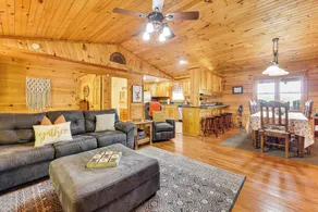 Deck & Mtn Views: 'sunset Ridge Cabin' in Murphy - Interiør