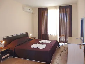 Summer Dreams C1 - Room