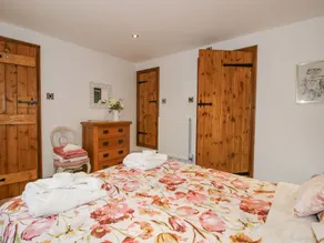 Meadow Barn - Rom