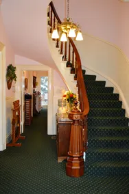 The Gables Wine Country Inn - Entrée intérieure