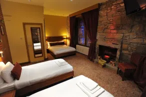 The Commercial Hotel - Zimmer
