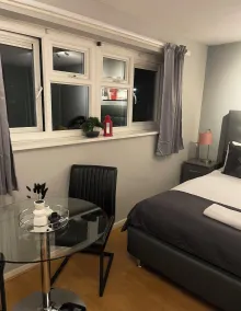 Bentley House - Room