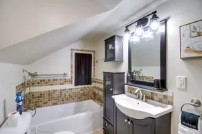 Pet-Friendly Cottage in DWTN Brainerd - Badrum