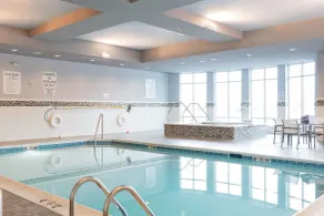 Holiday Inn Hotel & Suites Davenport by IHG - Piscine